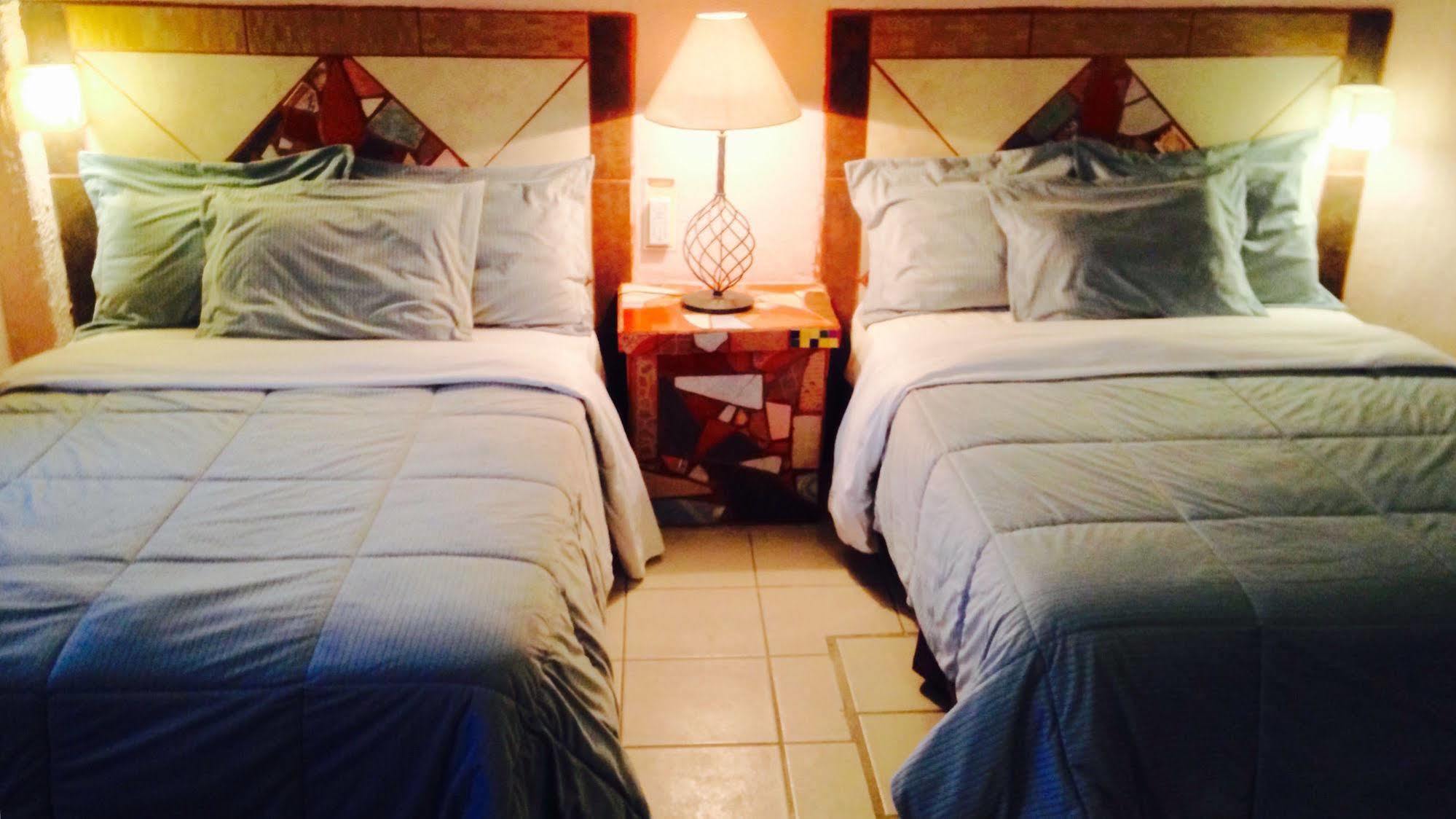 Hotel Mi Pueblito Тонала Экстерьер фото