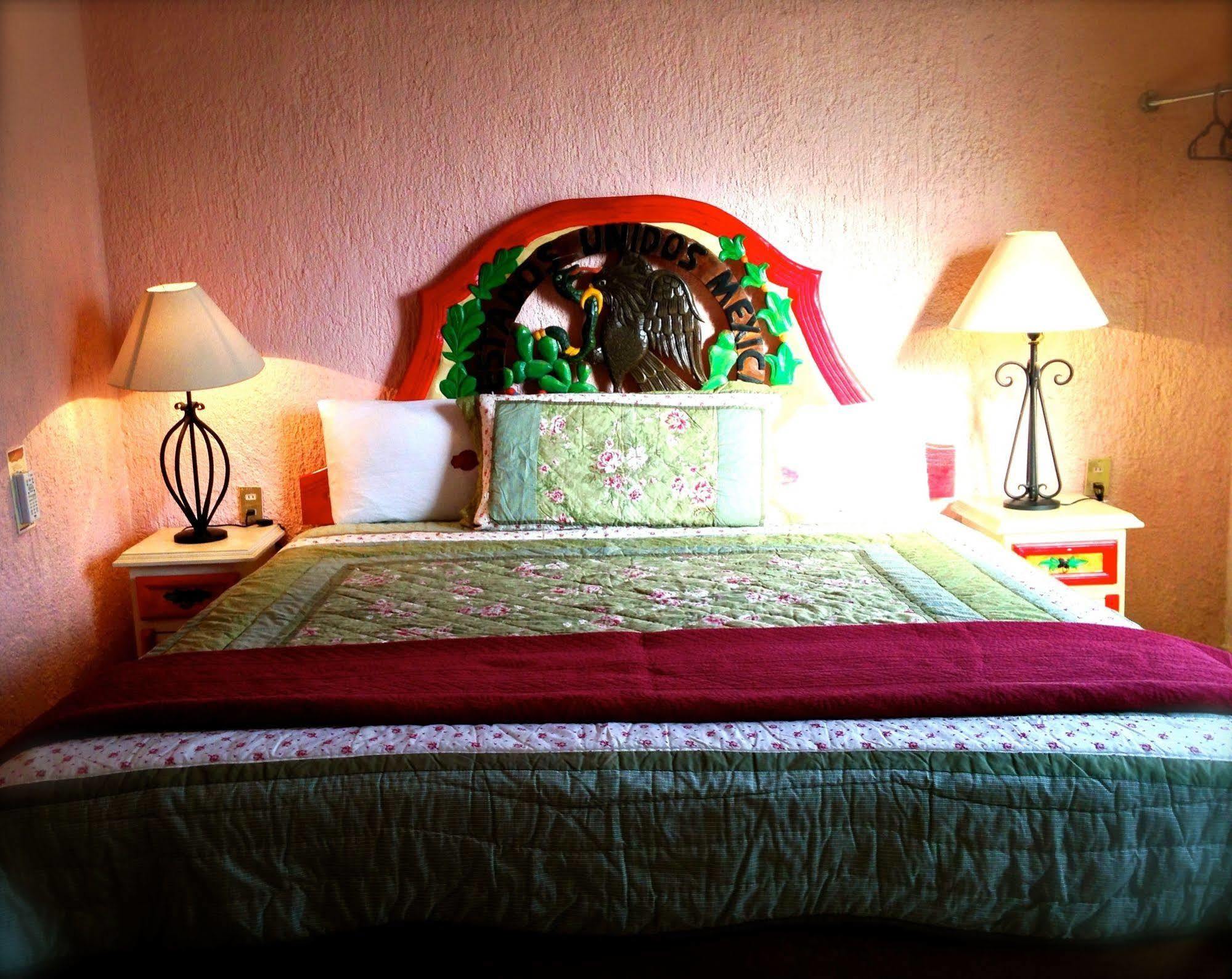 Hotel Mi Pueblito Тонала Экстерьер фото